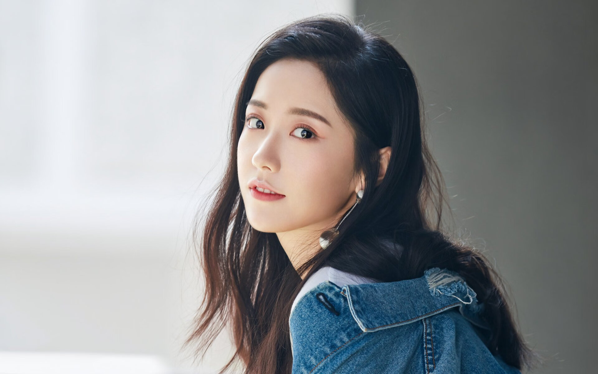 爱游戏平台-法甲新星崛起：竞技场上的未来之光，法甲前瞻